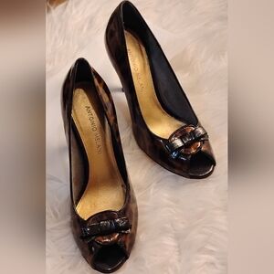 Antonio Melina Leopard Print Heels. Patent Leather Shoes Heels Pumps